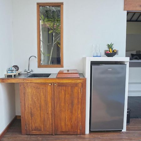 Stay Shark Villas Gili Air Exterior photo