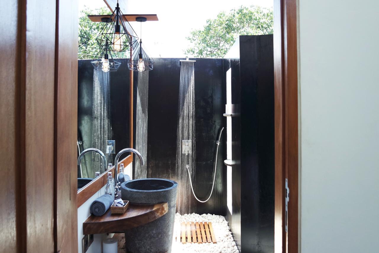 Stay Shark Villas Gili Air Exterior photo