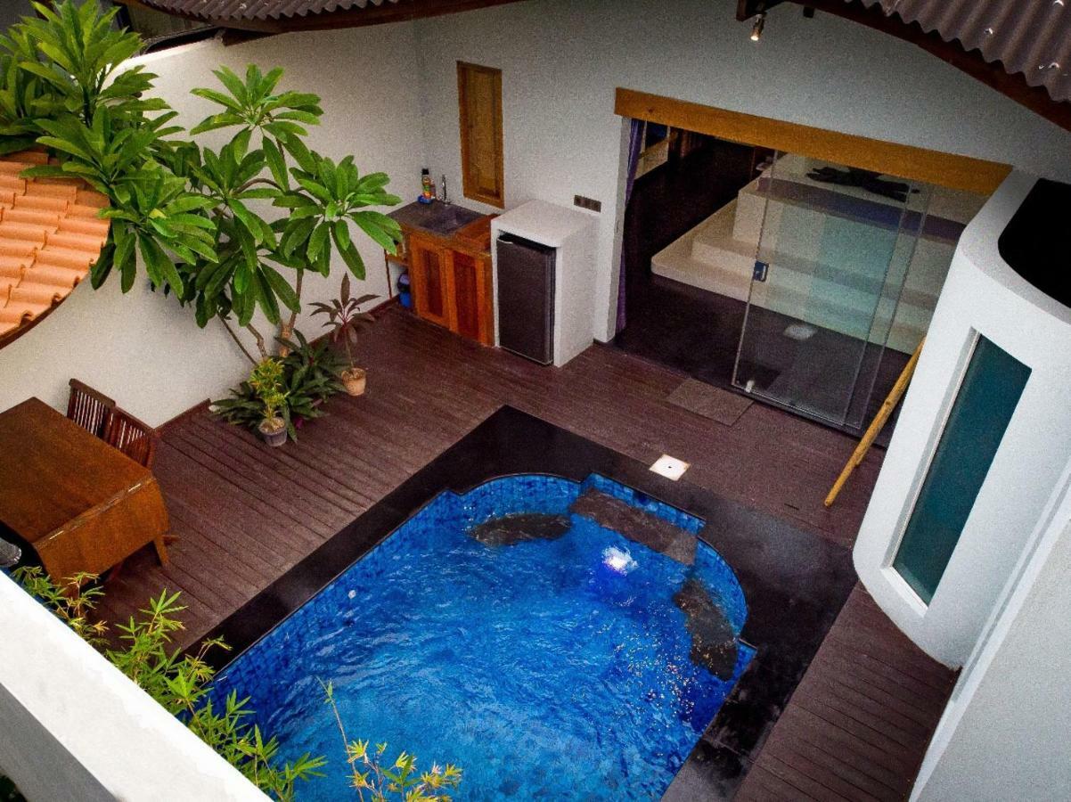 Stay Shark Villas Gili Air Exterior photo